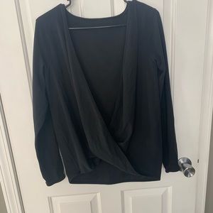 Lululemon full freedom long sleeve. Super cute!